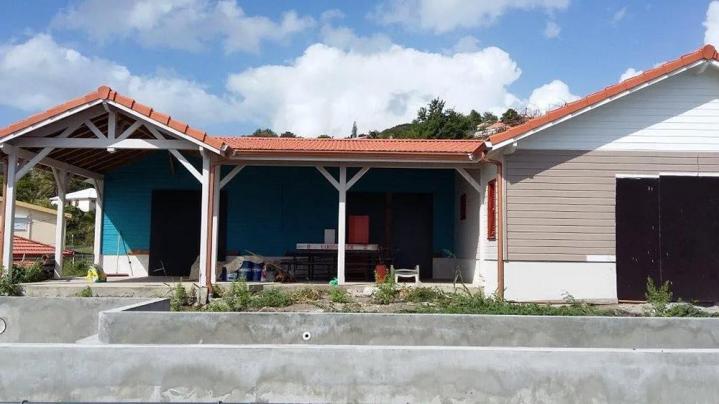 Fabrication de descente de gouttière en alu Martinique